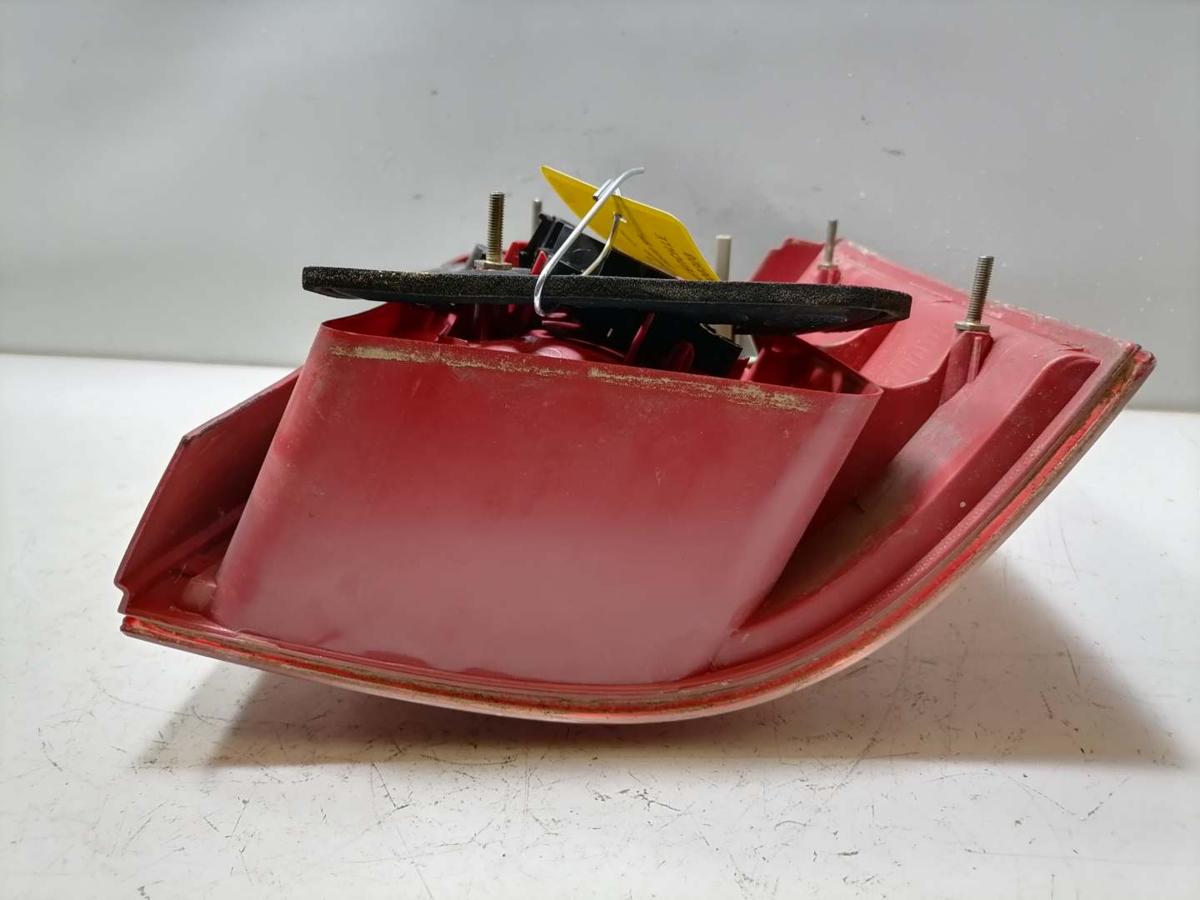 VW Passat 3BG original R&uuml;cklicht R&uuml;ckleuchte Schlussleuchte links Kombi Bj.2002